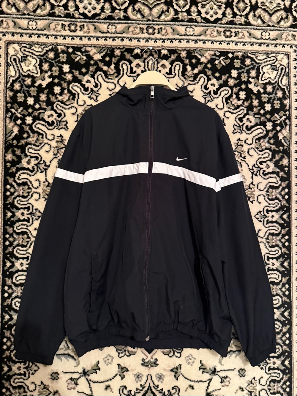 Nike jacket - Picture 2 of 4